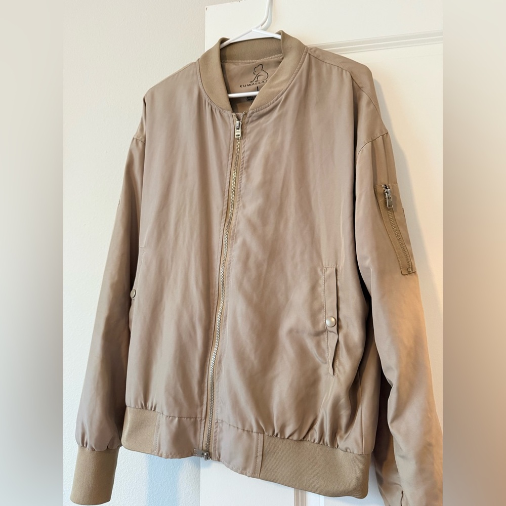✨ Kuwalla Tee Neutral Tan Beige Full Zip Bomber Jacket Utility Pocket Size L 🧥❤️ - Picture 8 of 16